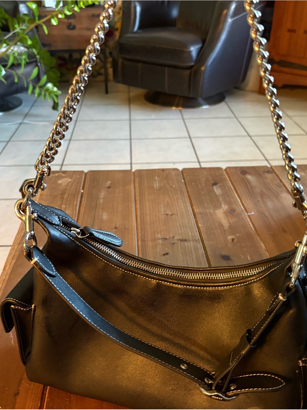Coach Juliette Black Leather Shoulder Bag with Chain Detail - Picture 4 of 11